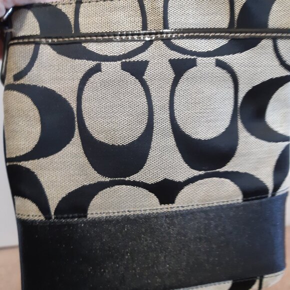 Coach Crossbody Bag Purse - Picture 10 of 10